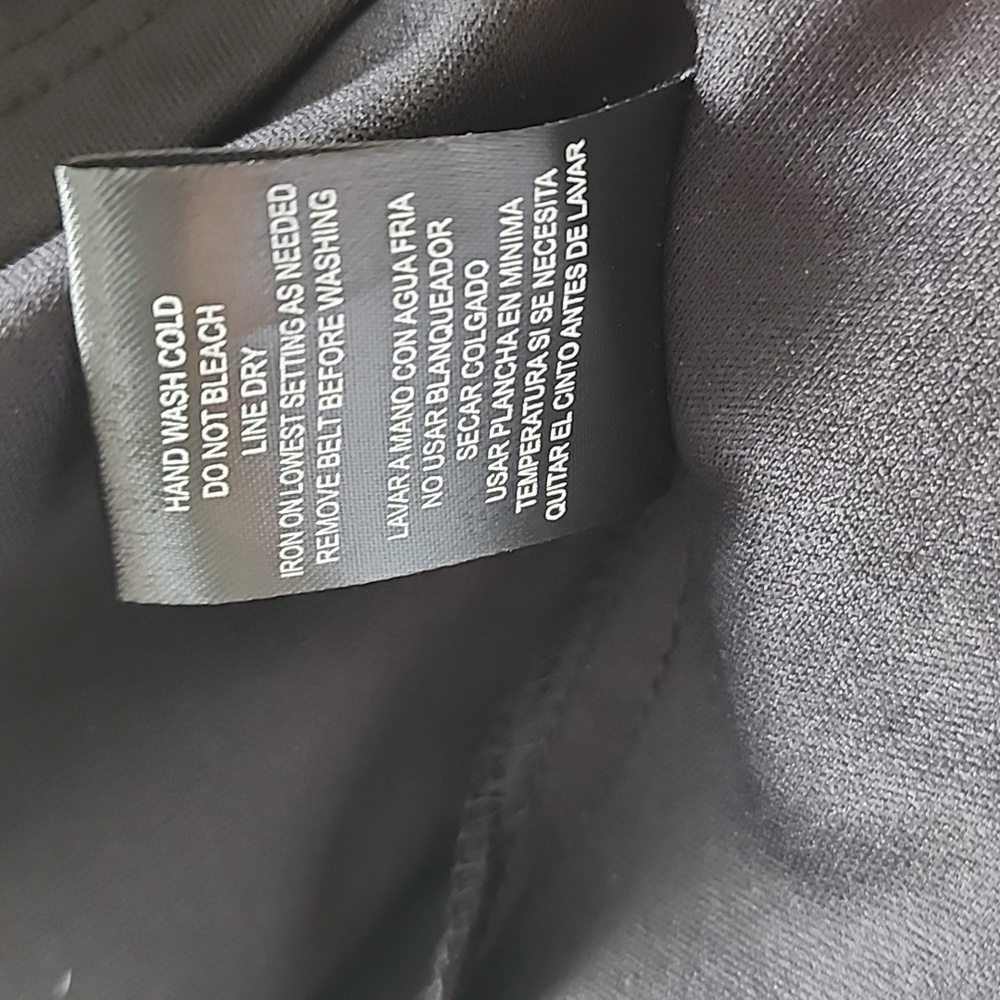 R & K PETITE woman's  dress. - Picture 11 of 11